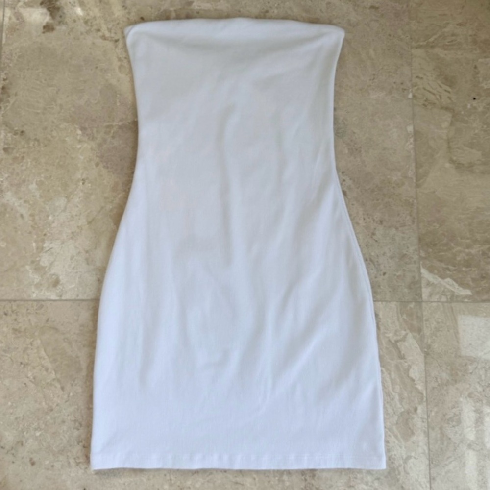 Aritzia Contour Ribbed Tube Dress - white size S